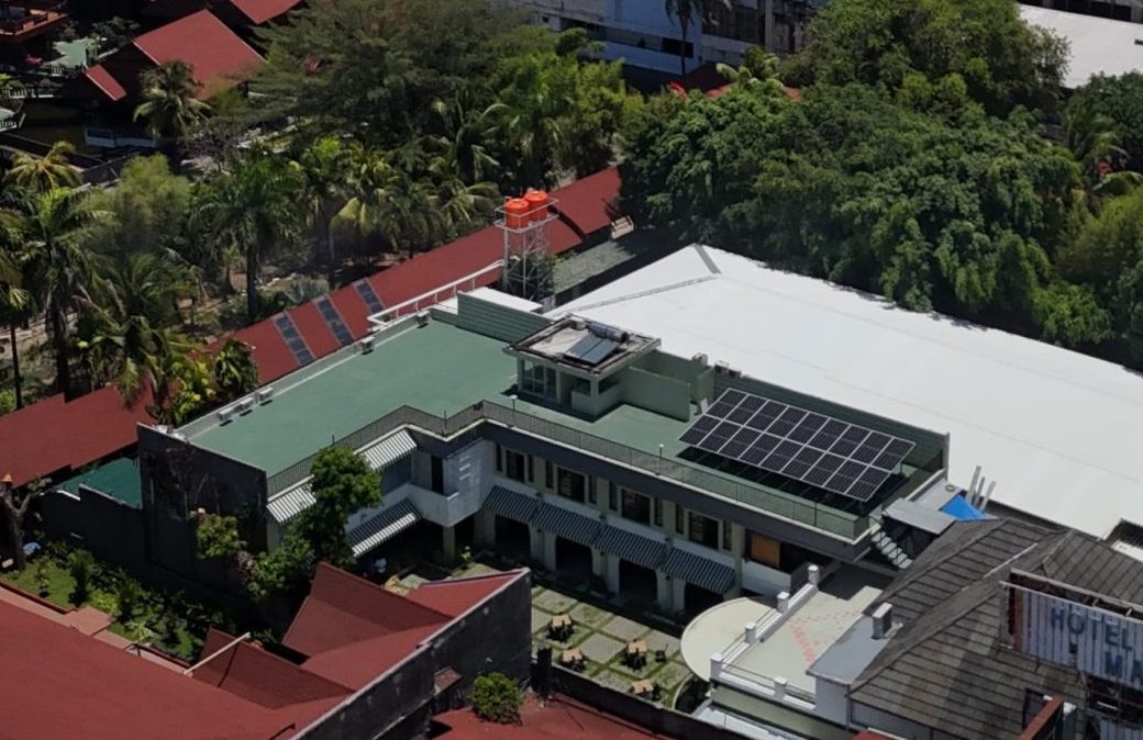 Pembangkit Listrik Tenaga Surya Atap di Wisma Bank Indonesia Makassar